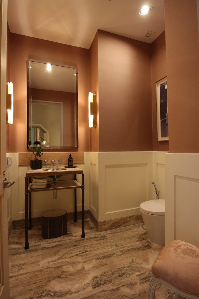 16. Powder room-1